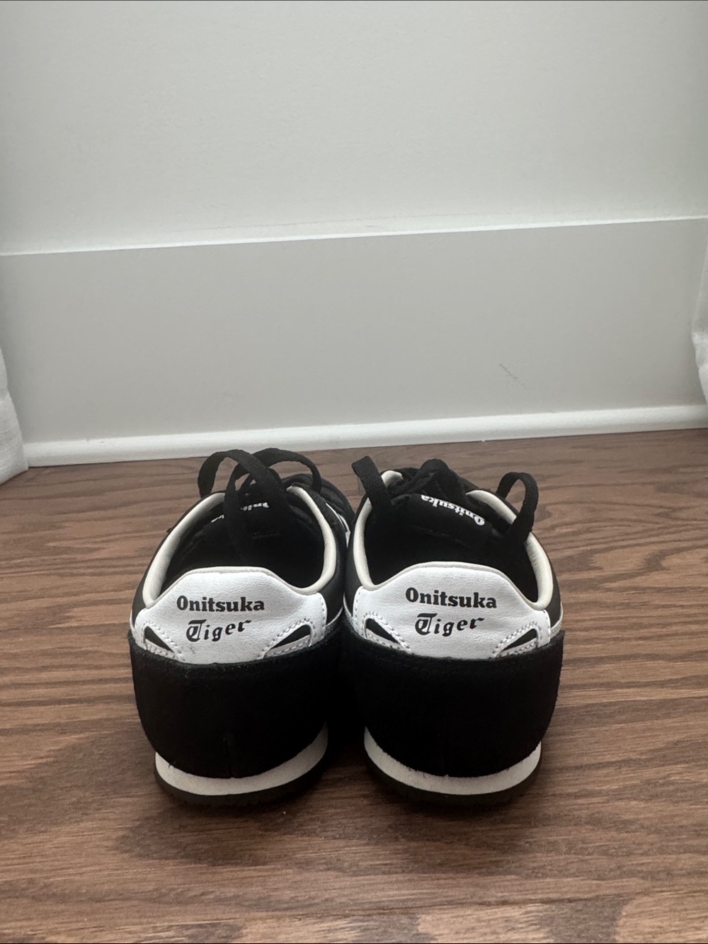 Onitsuka Tiger Serrano Sneakers - Picture 3 of 7